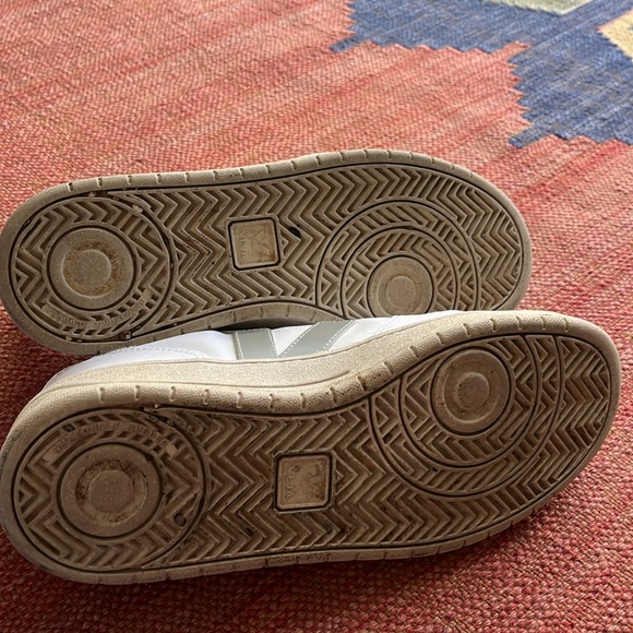 Veja V-10 CWL - Picture 8 of 11